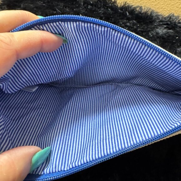 Brighton 2019 Canvas Zip Pouch With Colorful Birds & Heart Design - Picture 4 of 4